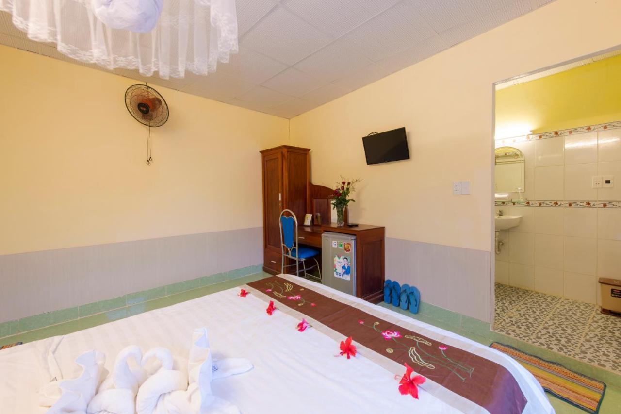 Bougain Villeas Homestay Hoi An Exterior photo