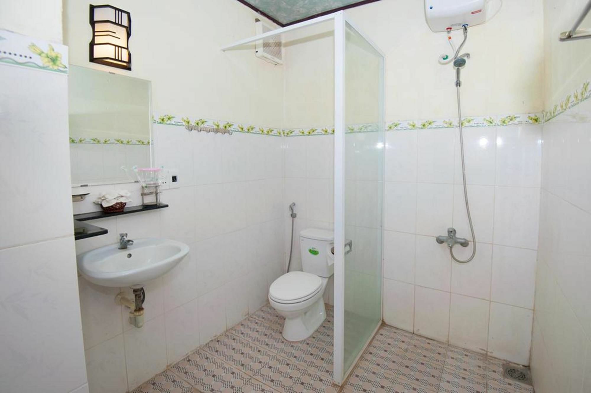 Bougain Villeas Homestay Hoi An Exterior photo